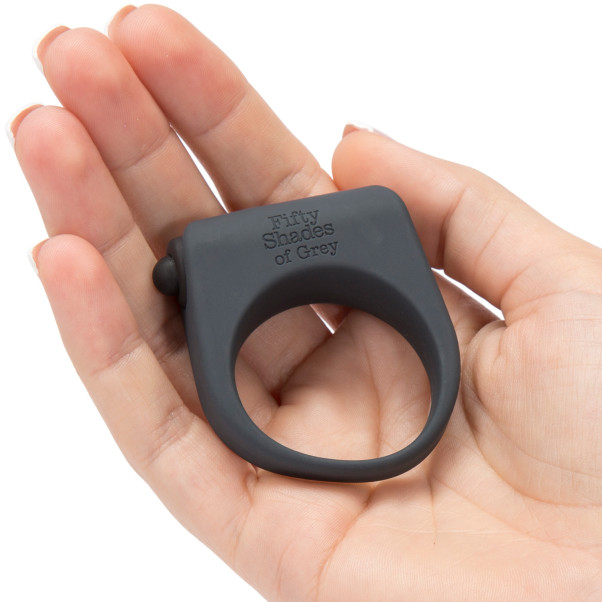 Fifty Shades of Grey Secret Weapon Vibrierender Penisring