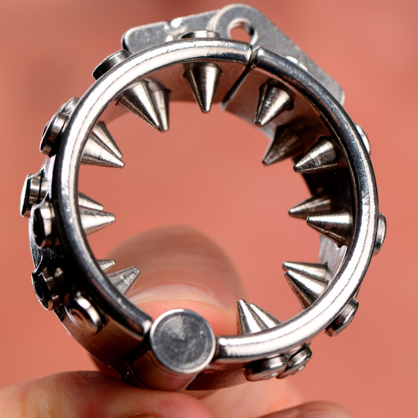 Master Series Impaler Verschließbarer CBT Ball Ring